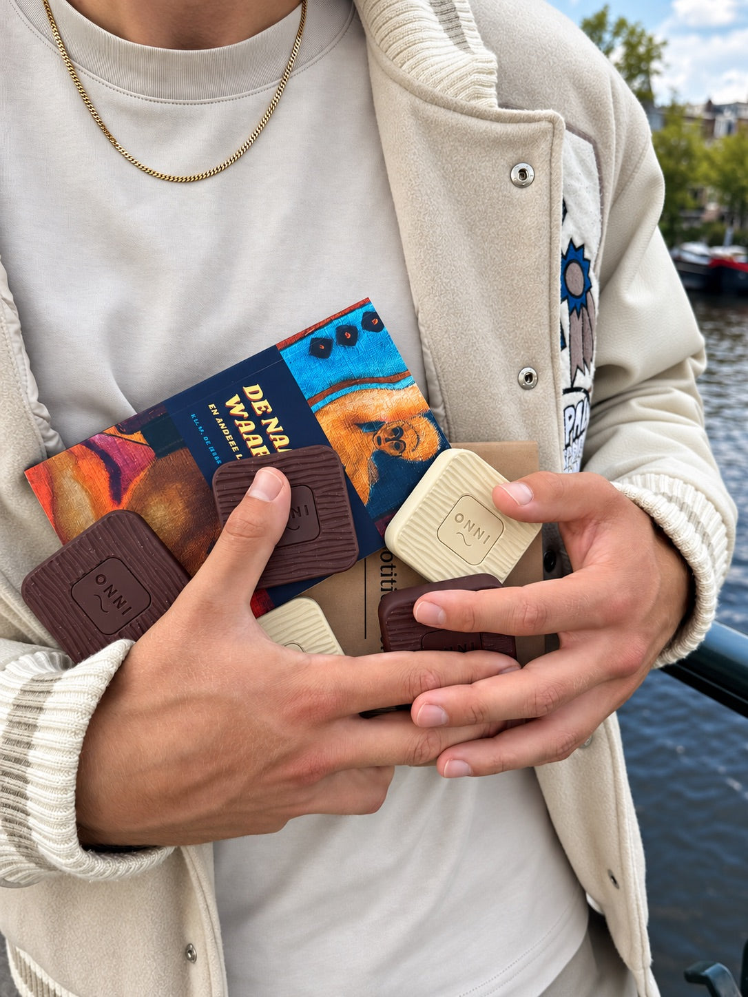 Carrying a book and the Kiuas along the canal